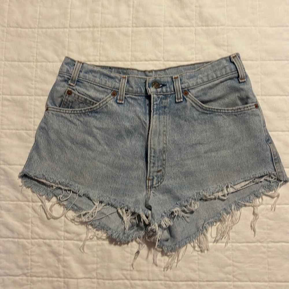 Levi’s denim shorts / cut offs